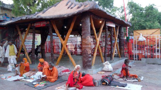 Bade Hanuman Jee Temple